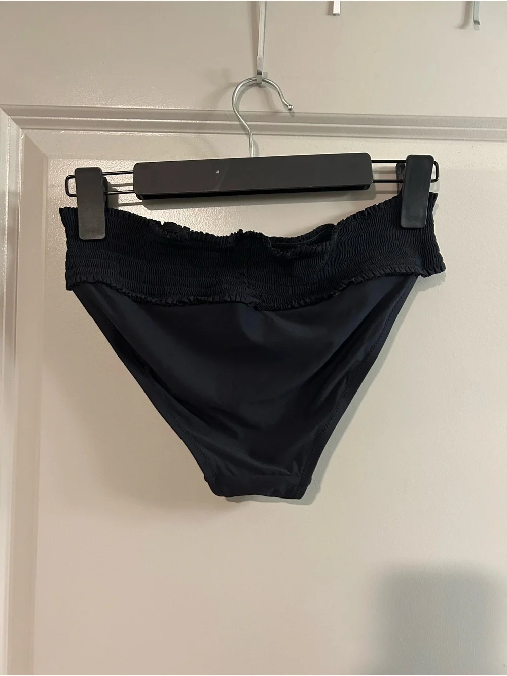 Allihop solid black